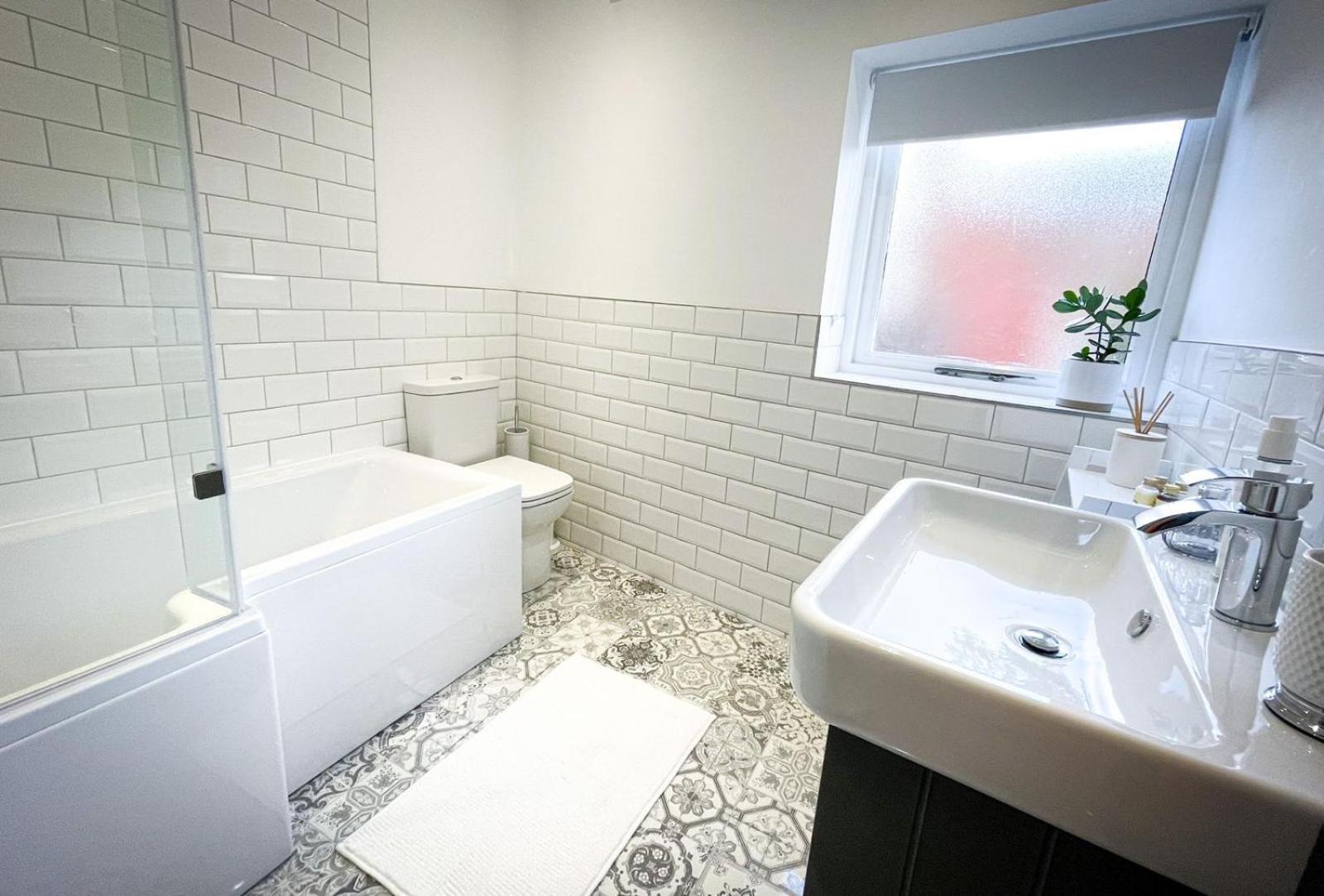 Juliet Beautiful 1 Bedroom, Central, Modern Space. 달링턴 외부 사진